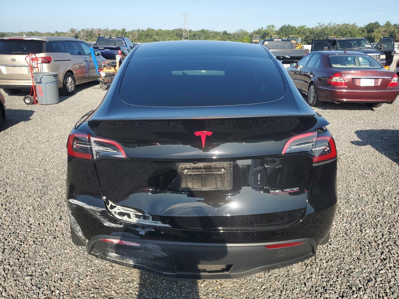 2024 Tesla Model Y - Фото 6