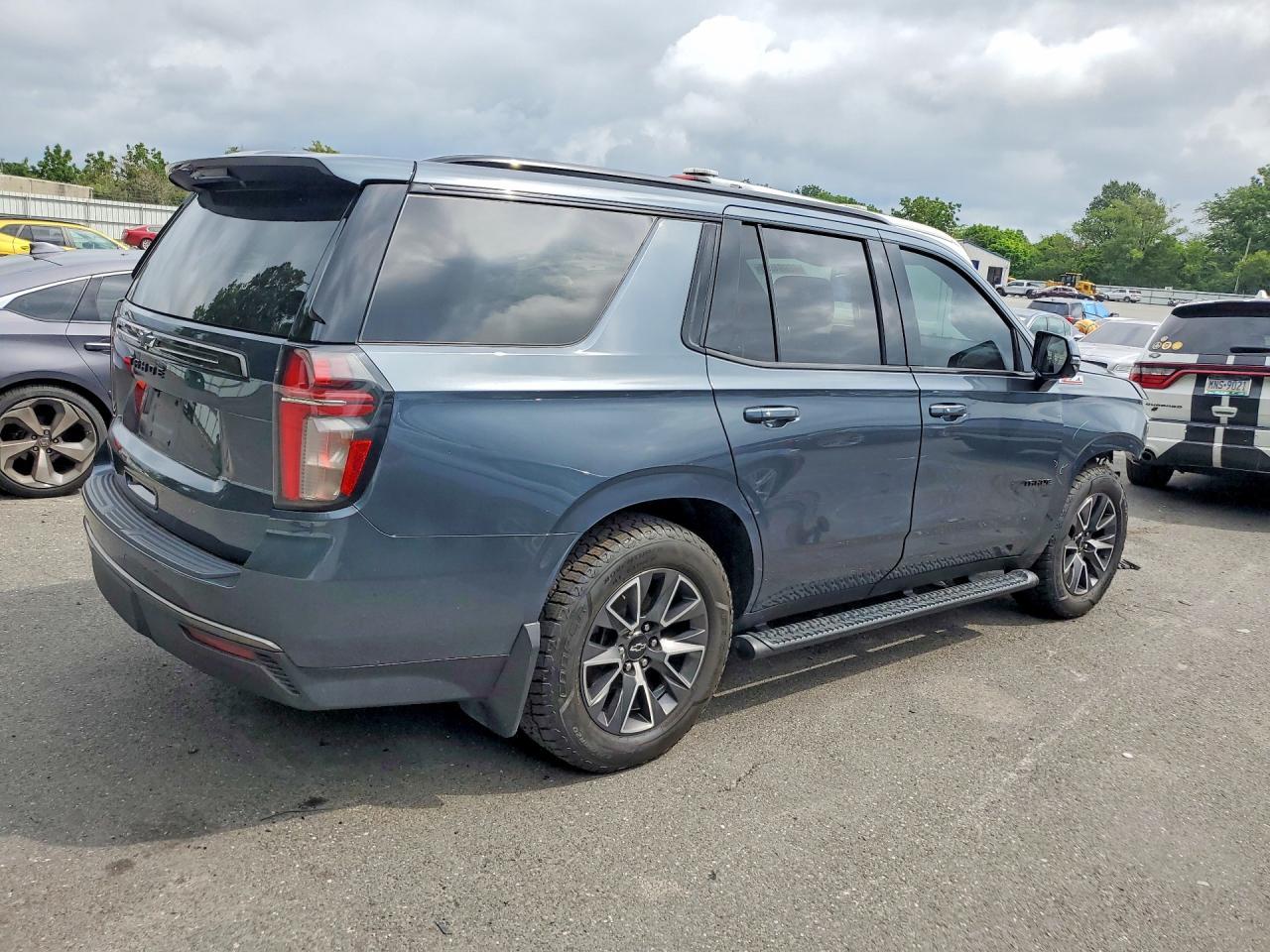 2021 Chevrolet Tahoe K1500 Z71 - Фото 3