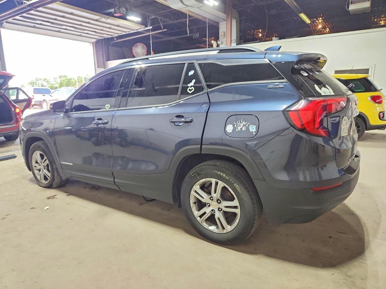 2018 GMC Terrain Sle - Image 2