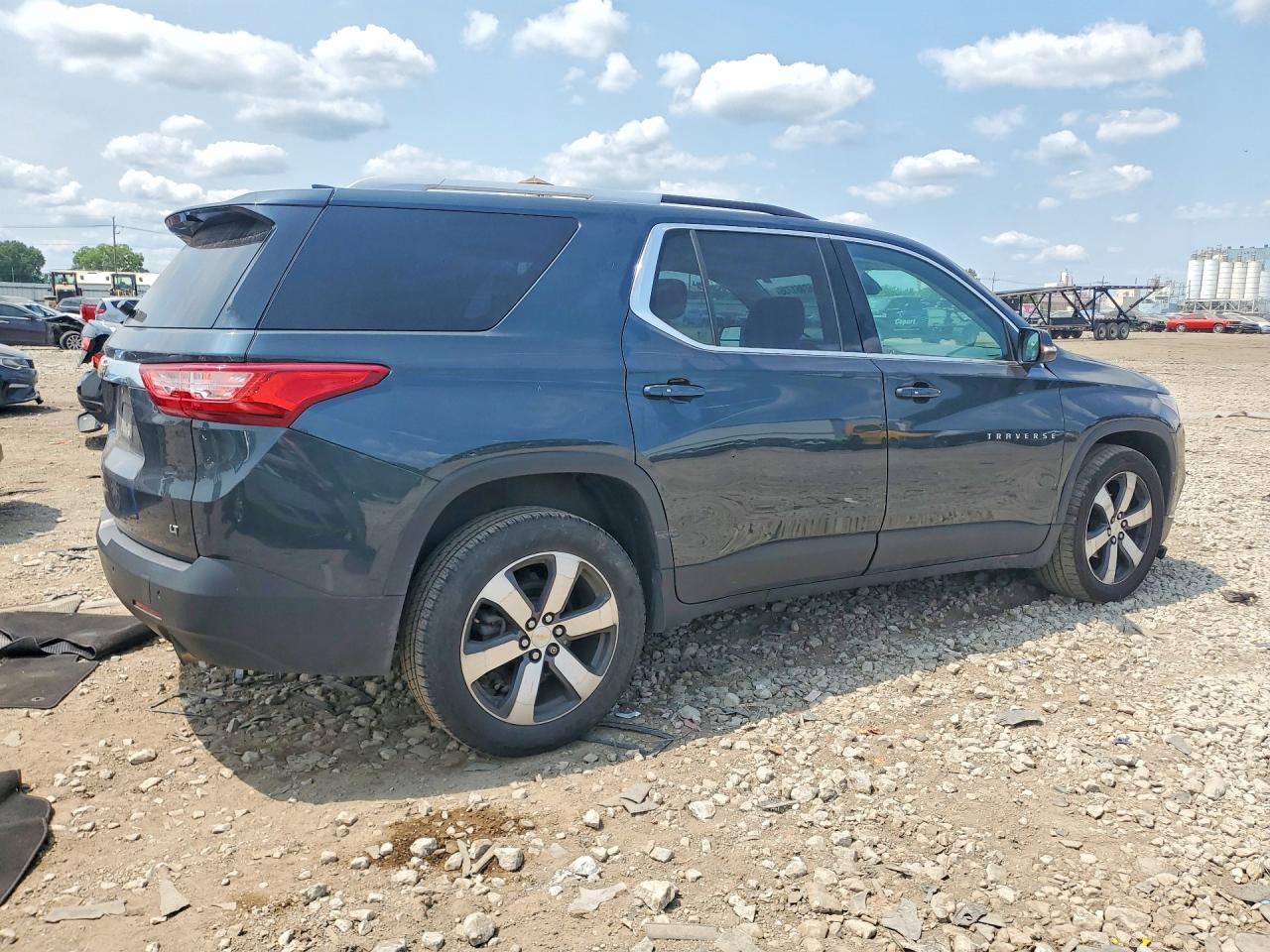 2018 Chevrolet Traverse Lt - Фото 3