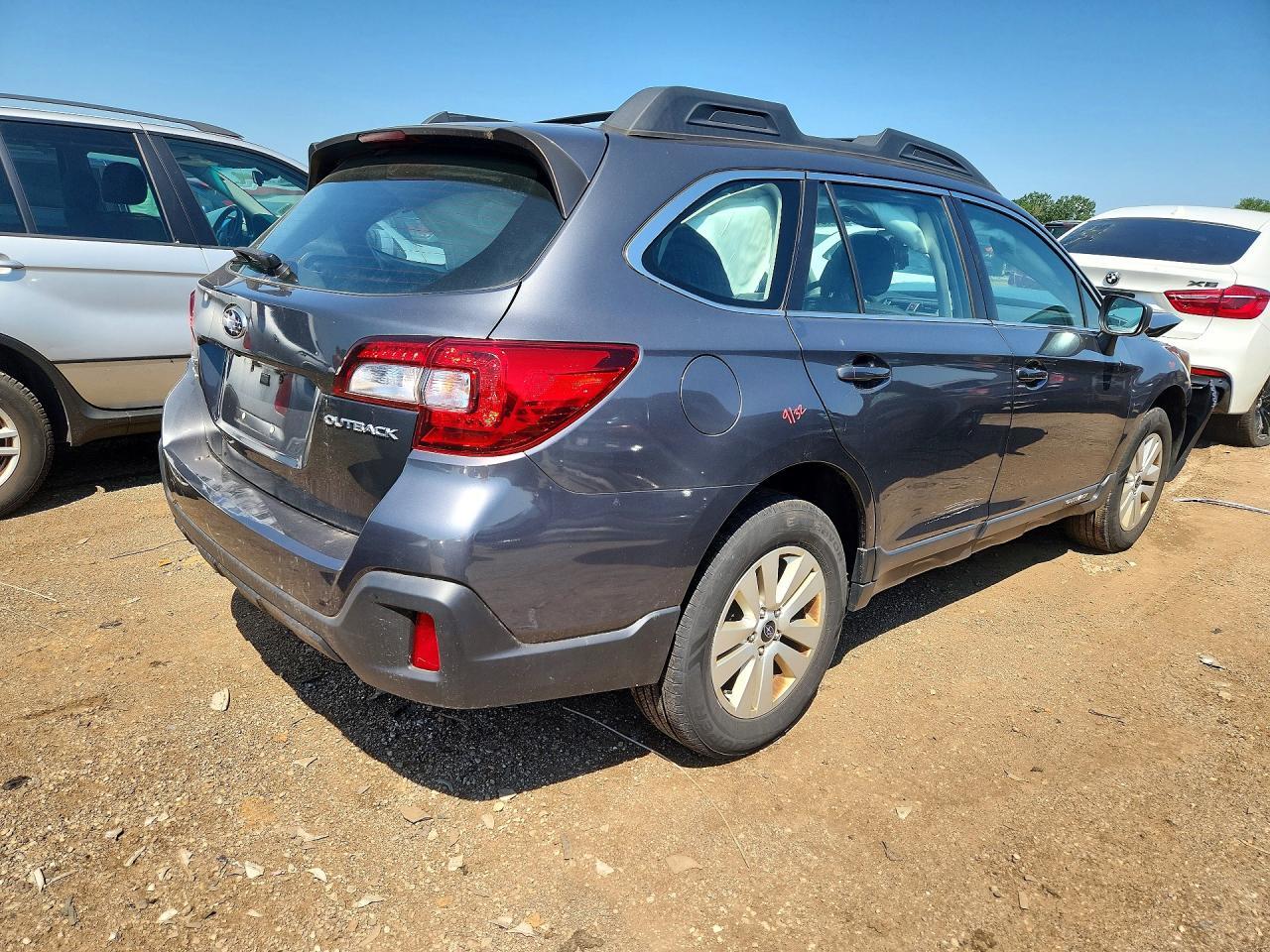 2018 Subaru Outback 2.5I - Фото 3