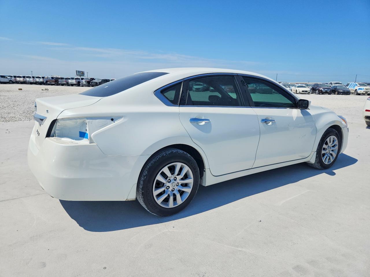 2015 Nissan Altima 2.5 S - Image 3