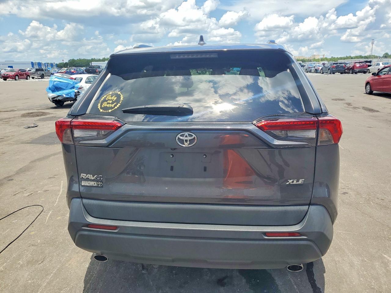 2023 Toyota Rav4 Xle Premium - Image 6