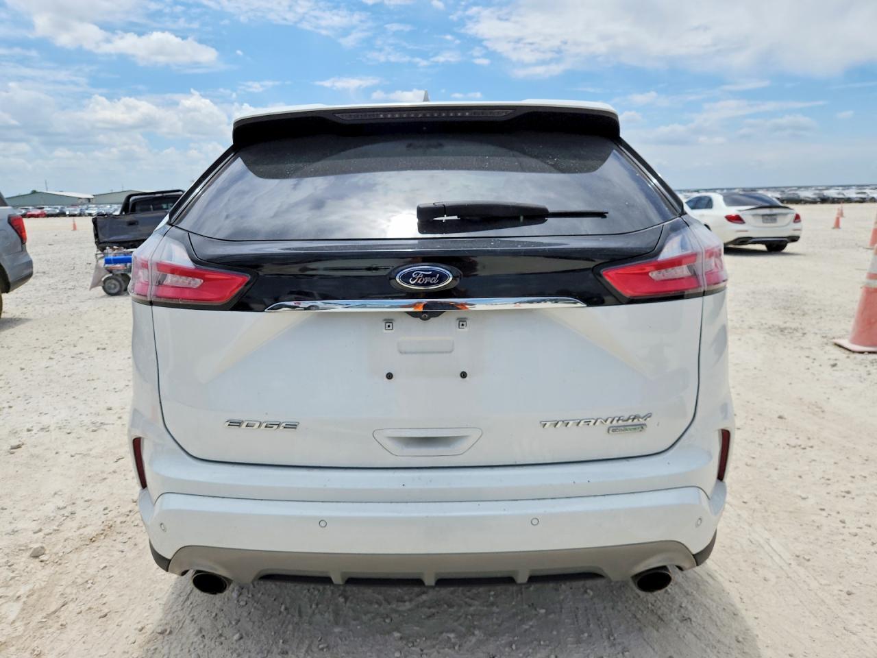 2020 Ford Edge Titanium - Фото 6
