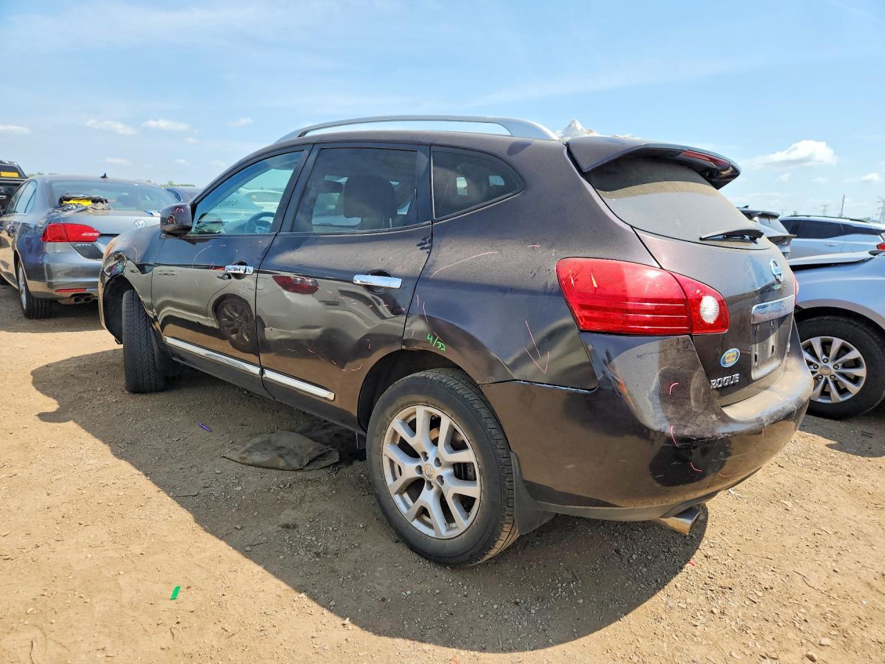 2011 Nissan Rogue S - Image 2
