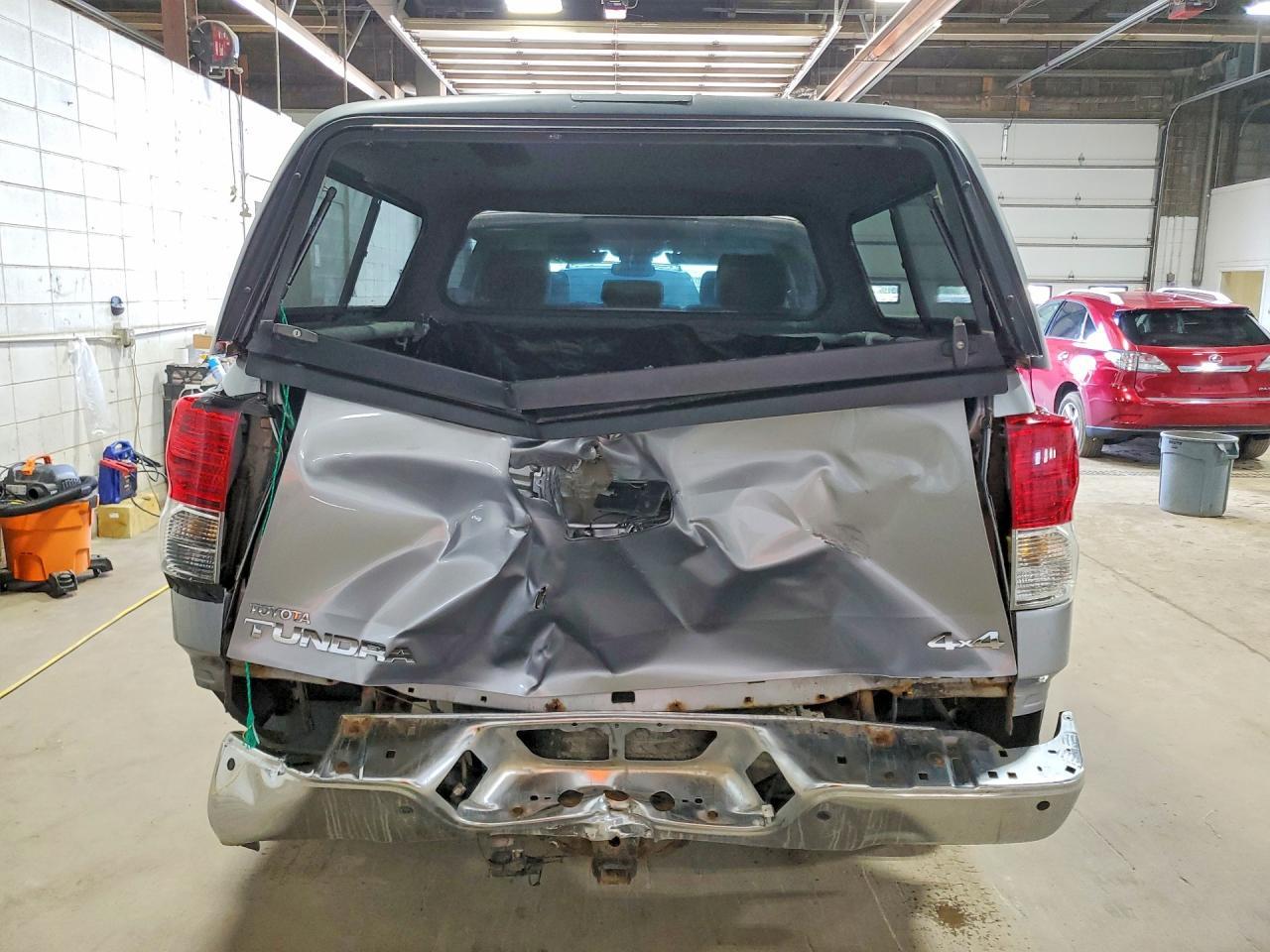 2011 Toyota Tundra Crewmax Limited - Фото 6