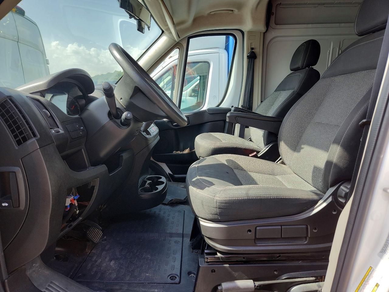 2016 Ram Promaster 3500 Delivery Van - Фото 7