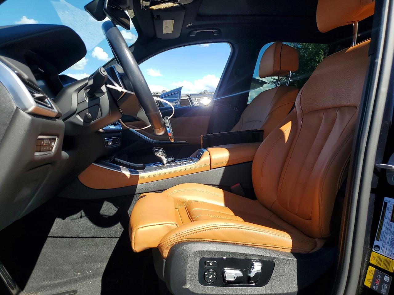 2022 BMW X5 xDrive45E - Фото 7
