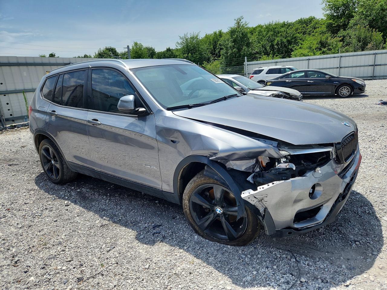 2017 BMW X3 Sdrive28I - Фото 4