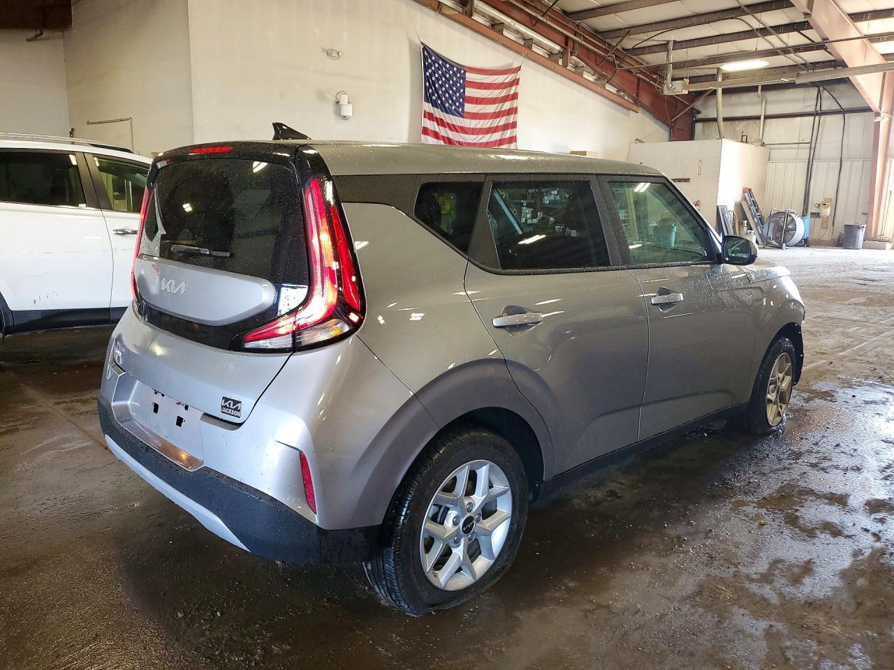 2025 Kia Soul Lx - Image 3