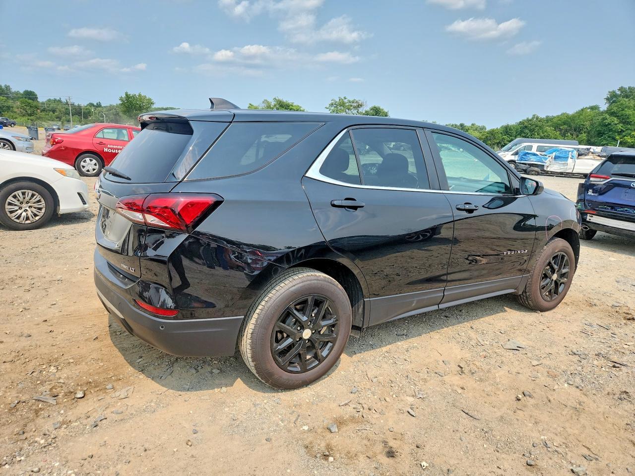 2024 Chevrolet Equinox Lt - Image 3