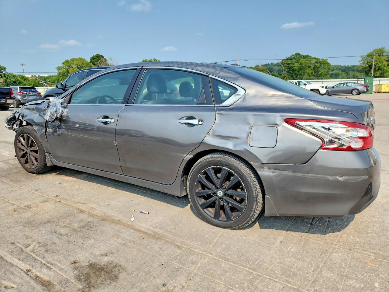 2017 Nissan Altima 2.5 Sl - Image 2