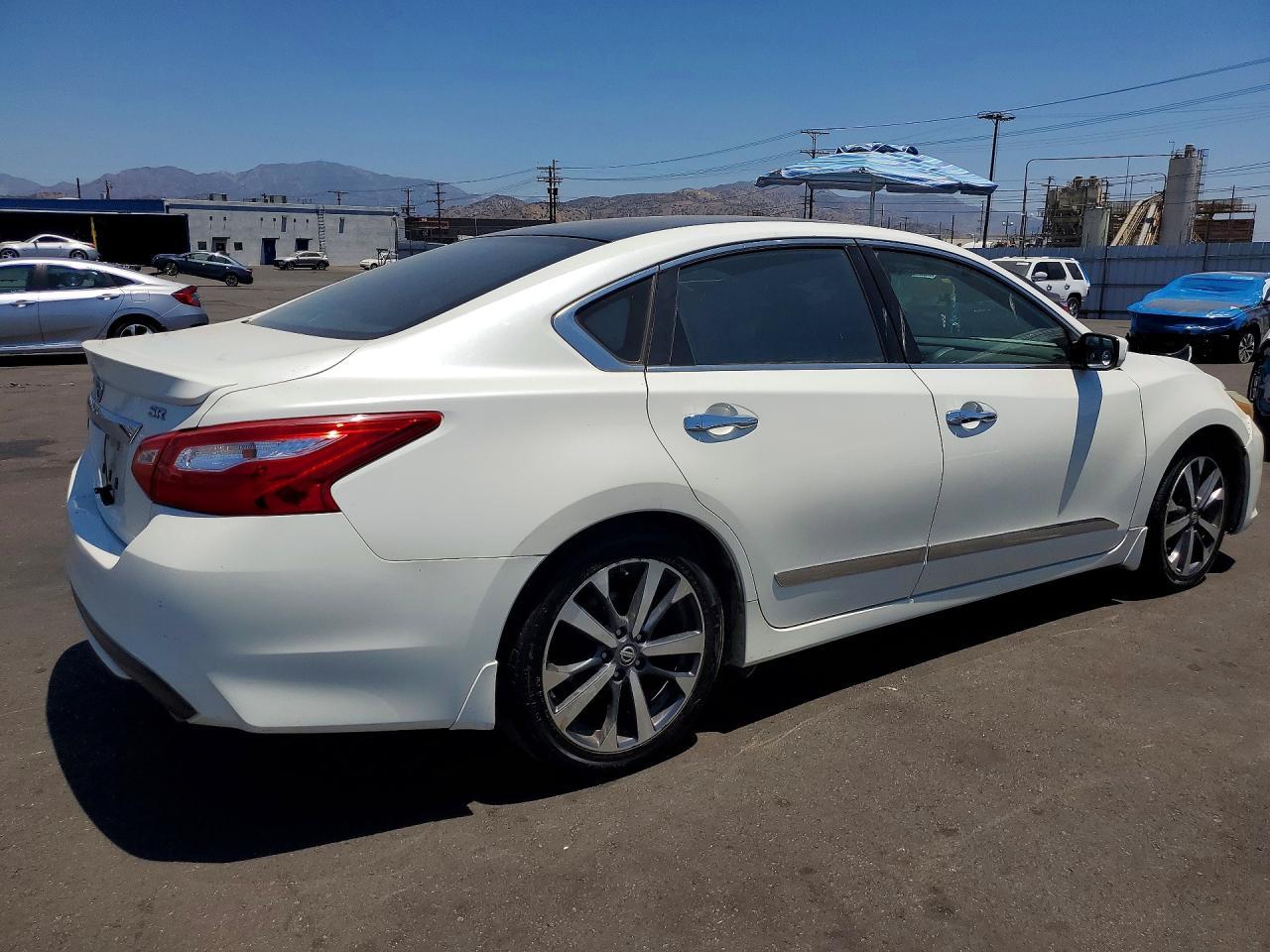 2016 Nissan Altima 2.5 Sr - Фото 3