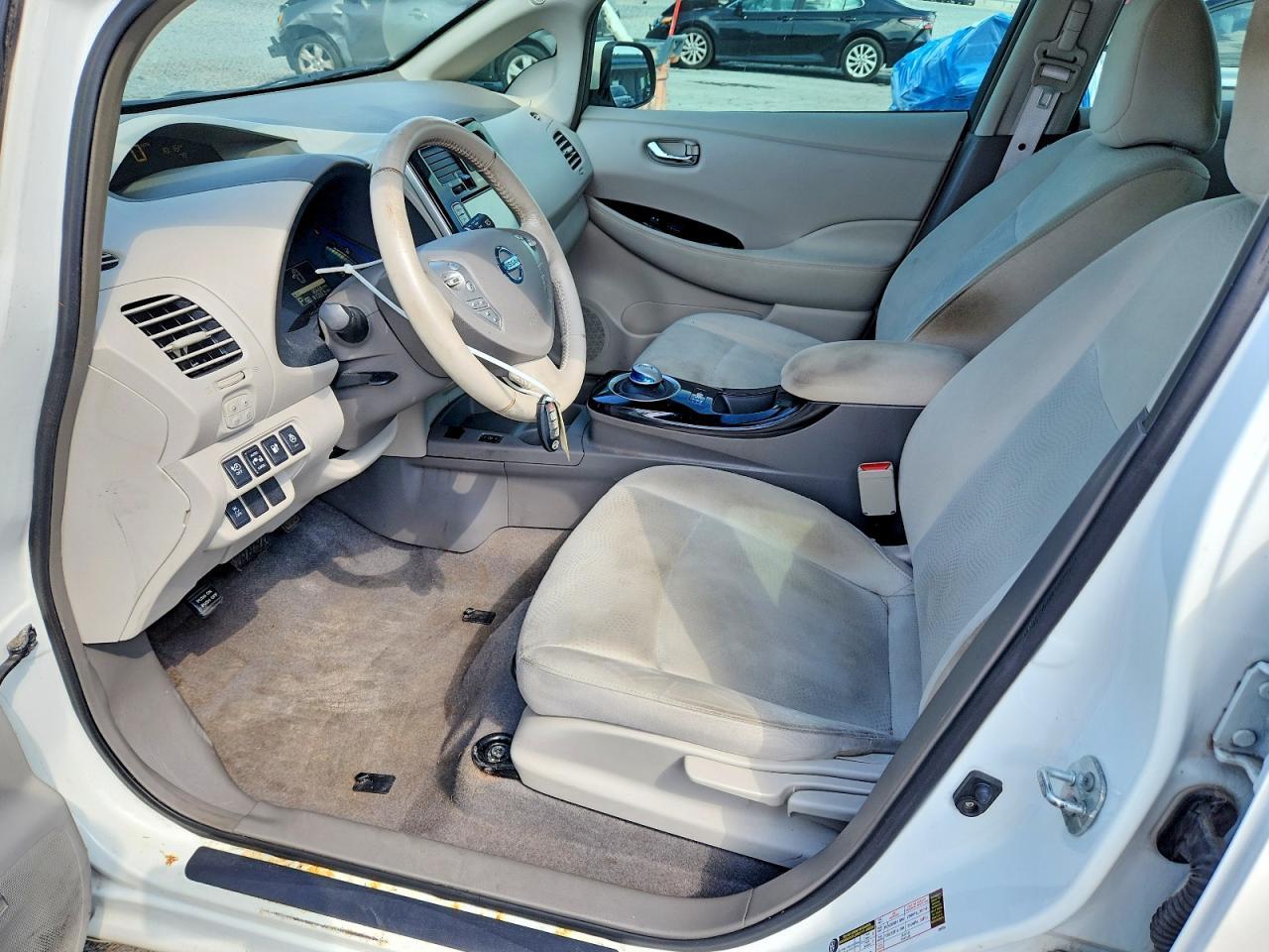 2019 Nissan Leaf S - Image 7
