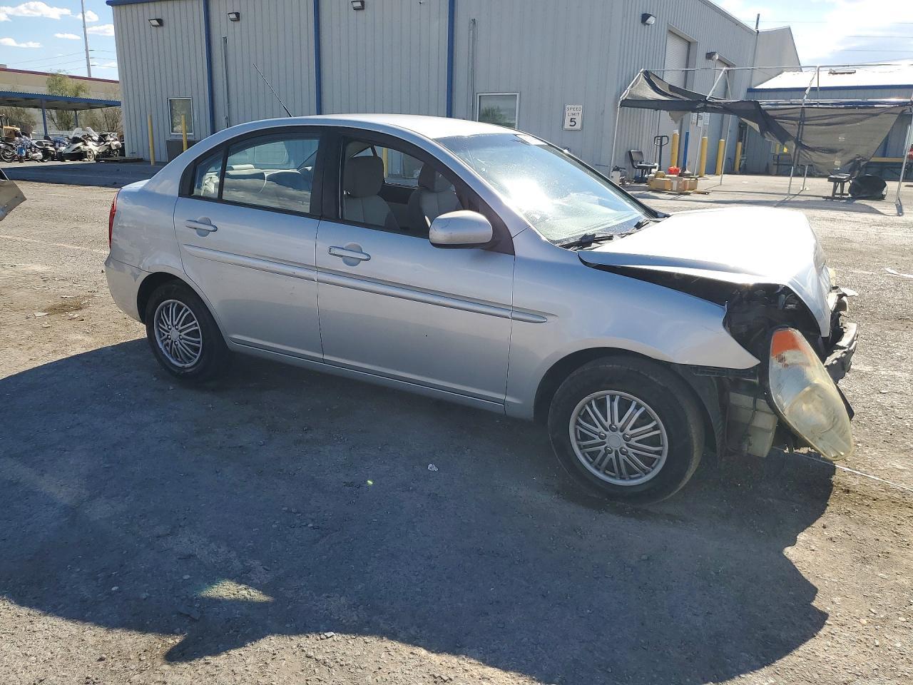 2011 Hyundai Accent Gls - Image 4