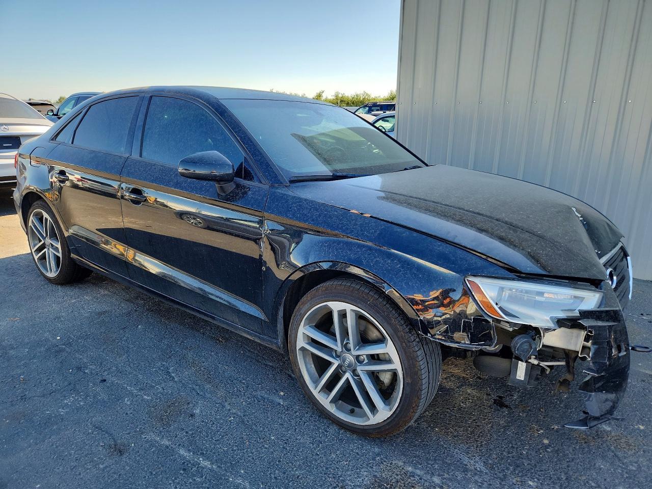 2018 Audi A3 Premium - Фото 4
