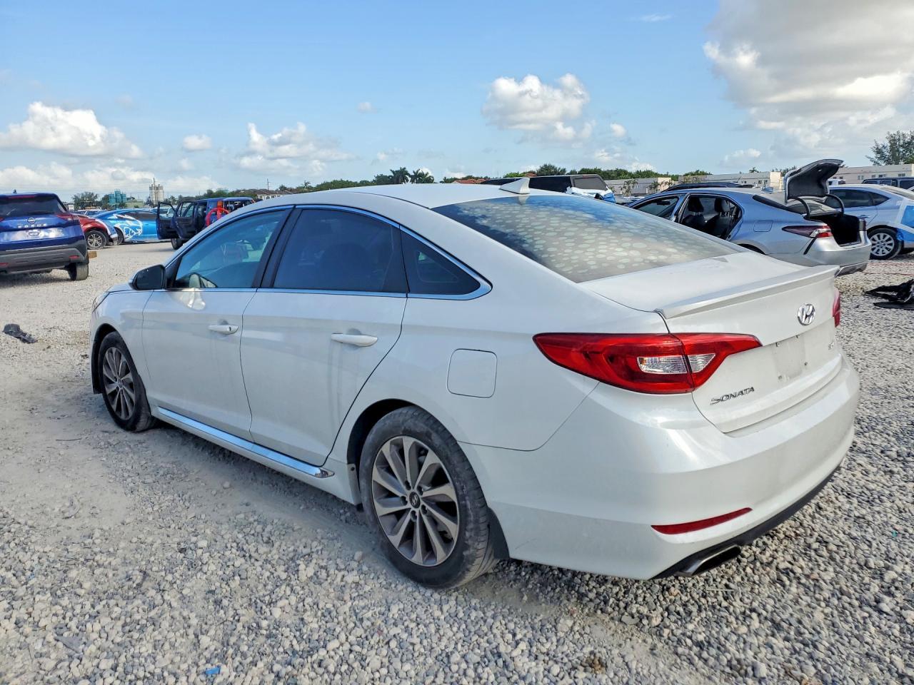2015 Hyundai Sonata Sport - Image 2