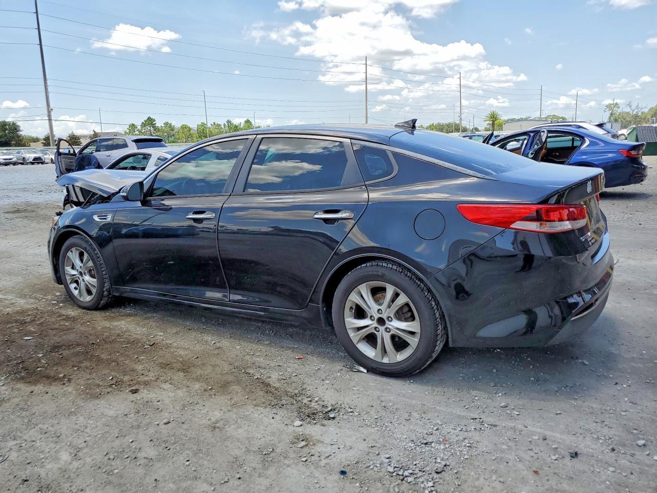 2017 Kia Optima Lx - Фото 2