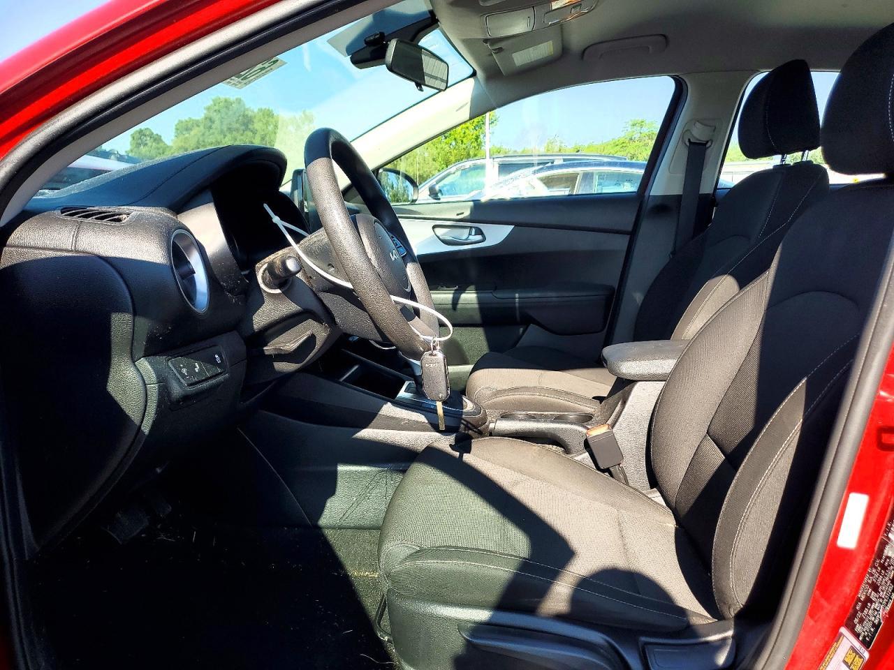 2023 Kia Forte Lxs - Image 7