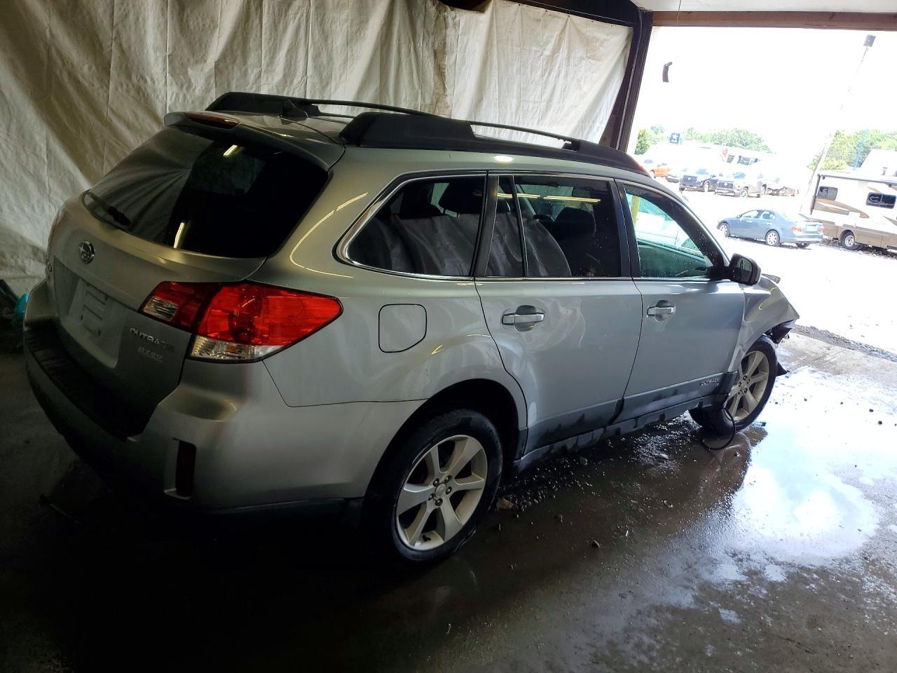 2013 Subaru Outback 2.5I Limited - Фото 3
