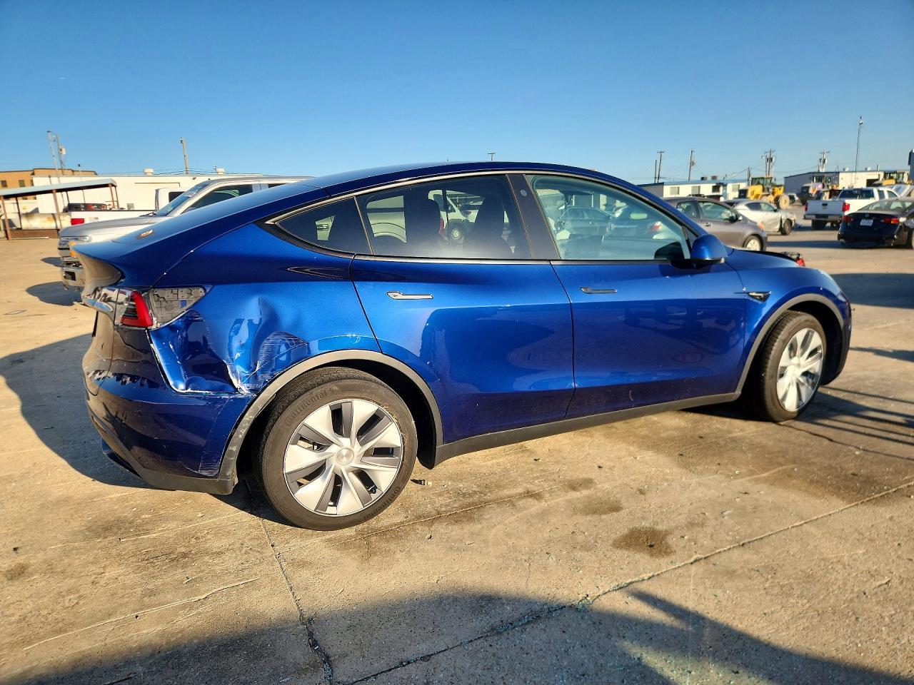 2023 Tesla Model Y - Фото 3