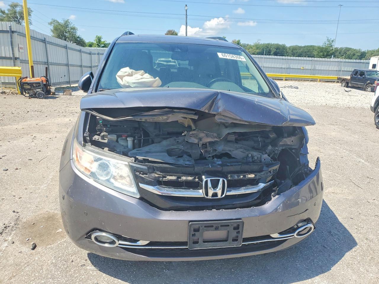 2015 Honda Odyssey Touring - Image 5