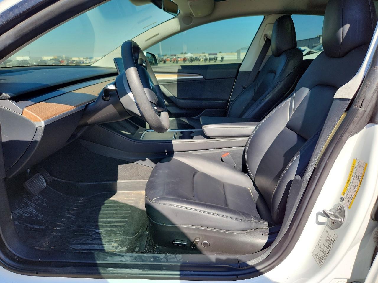 2023 Tesla Model 3 - Фото 7
