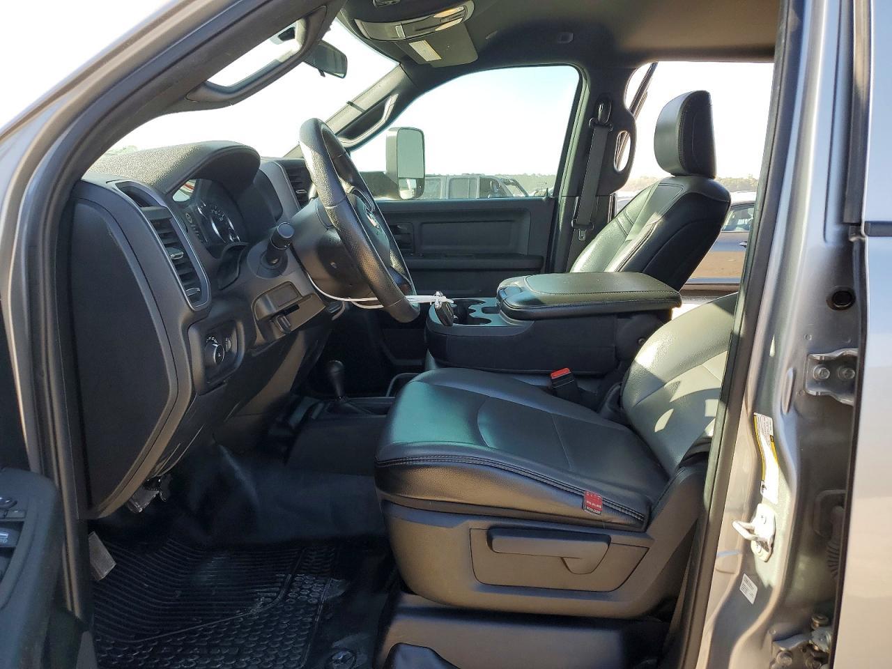 2022 Ram 3500 Tradesman - Image 7