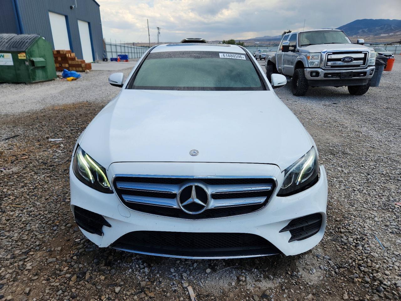 2017 Mercedes-Benz E 300 4Matic - Фото 5