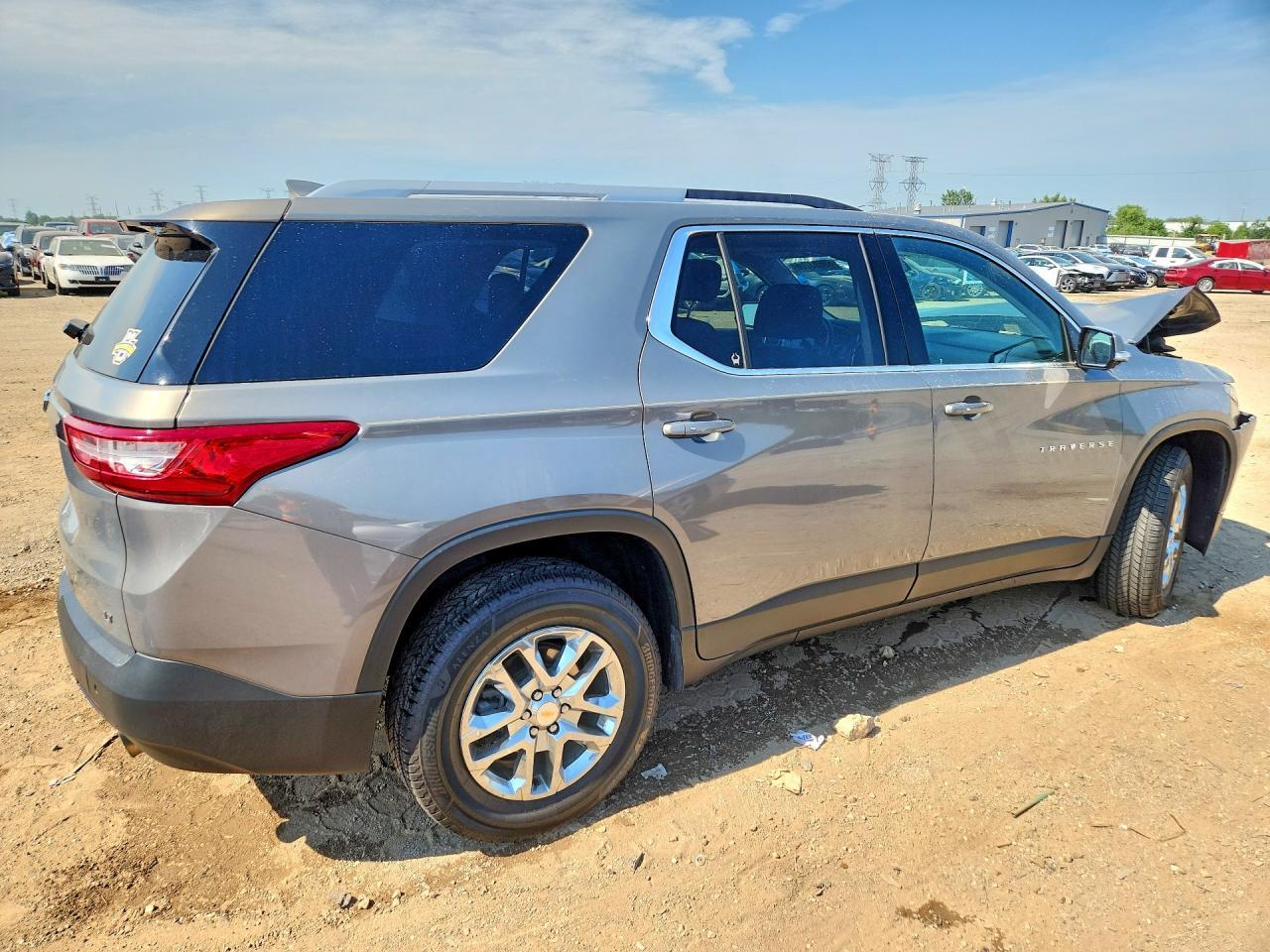 2018 Chevrolet Traverse Lt - Image 3