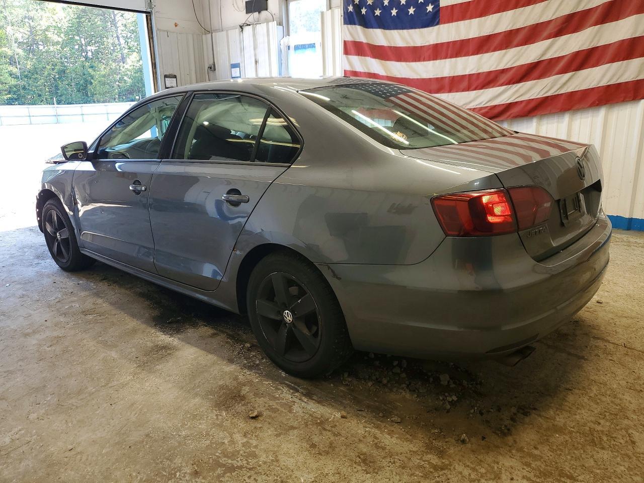 2014 Volkswagen Jetta Base - Фото 2