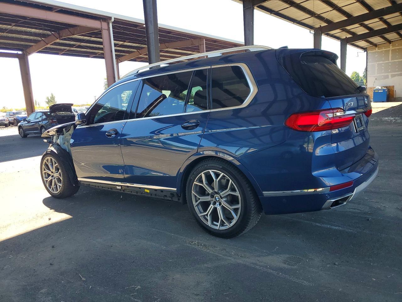 2020 BMW X7 xDrive40I - Фото 2