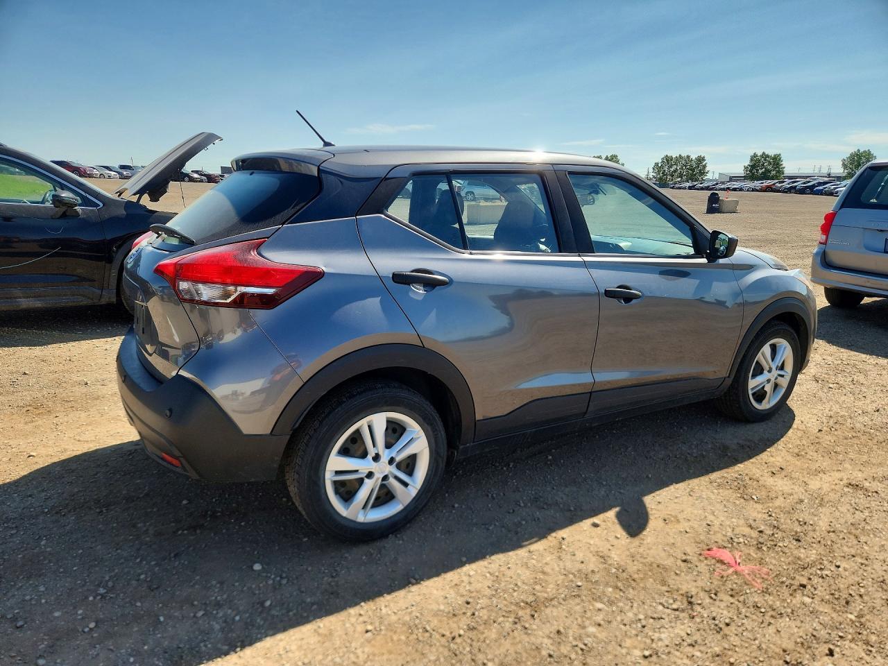 2020 Nissan Kicks S - Фото 3