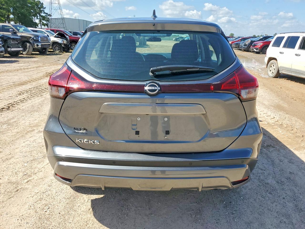 2025 Nissan Kicks Play S - Image 6