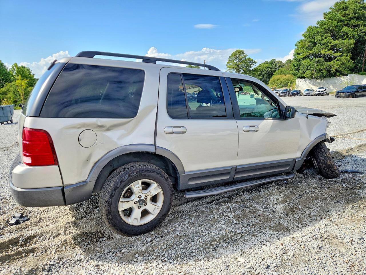 2003 Ford Explorer Xlt - Image 3
