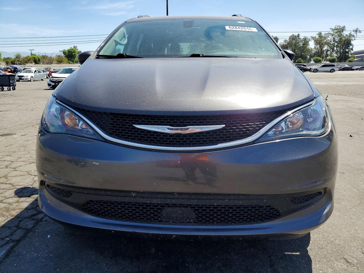 2021 Chrysler Voyager Lxi - Фото 5