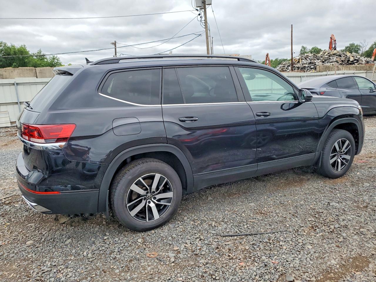 2022 Volkswagen Atlas Se - Фото 3
