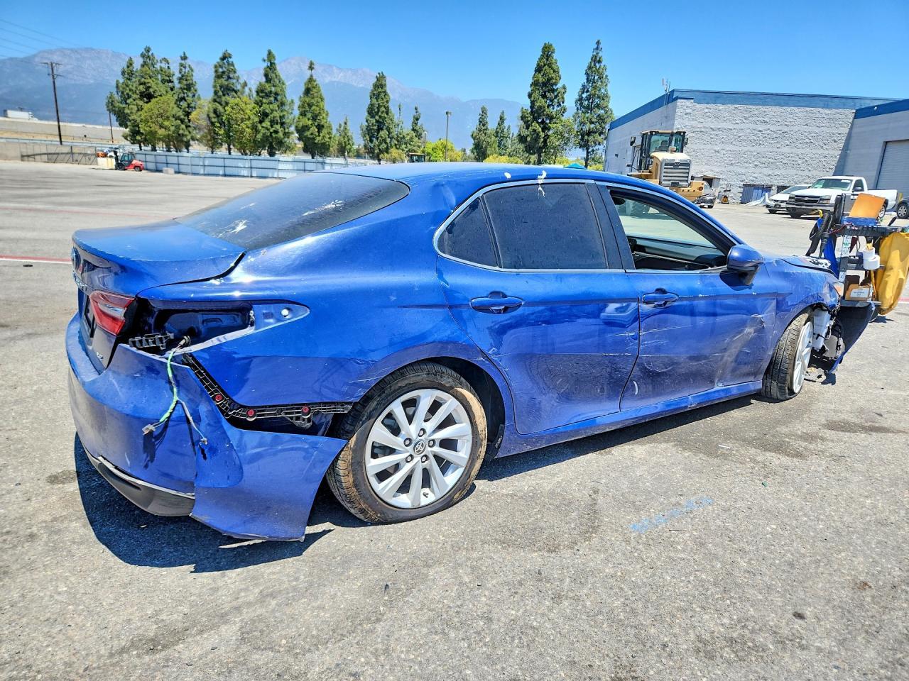 2024 Toyota Camry Le - Фото 3