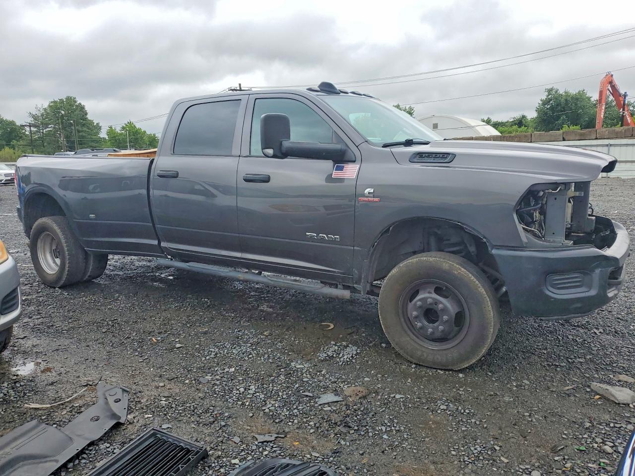 2021 Ram 3500 Tradesman - Image 4