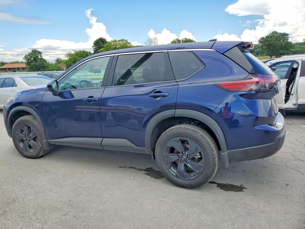 2026 Nissan Rogue Sv - Фото 2