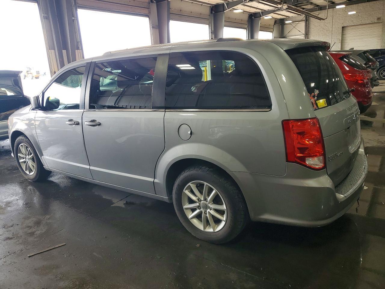 2018 Dodge Grand Caravan Sxt - Фото 2