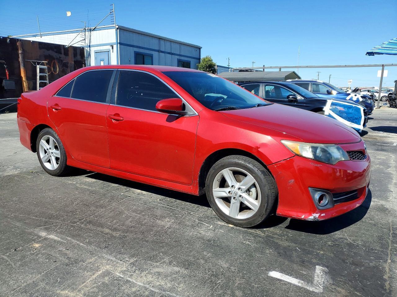 2014 Toyota Camry Se - Фото 4