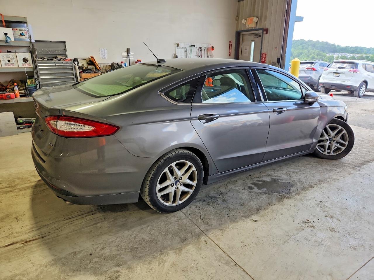 2014 Ford Fusion Se - Image 3