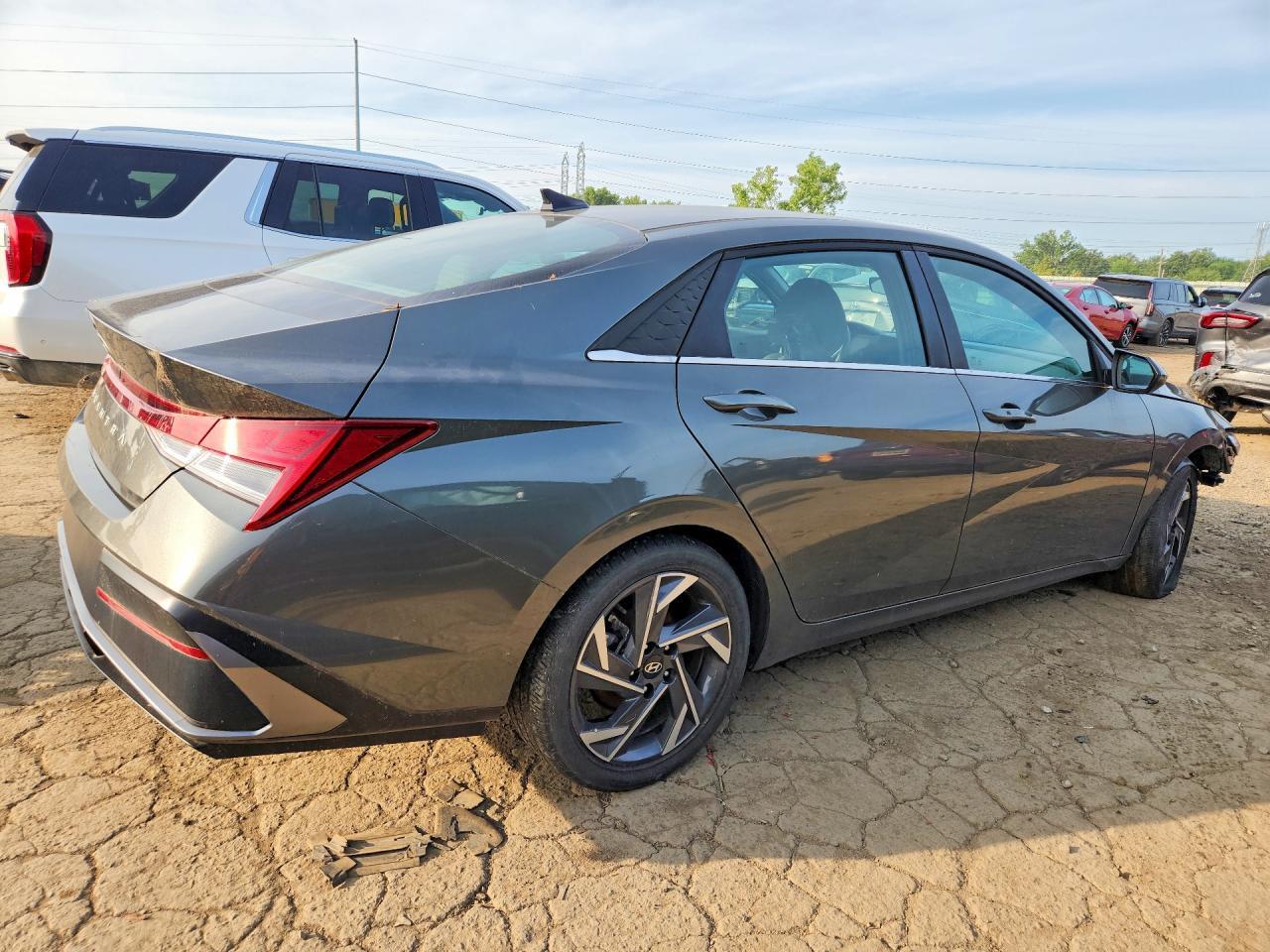 2025 Hyundai Elantra Sel - Фото 3