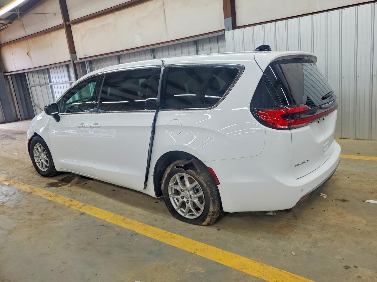2025 Chrysler Pacifica Select - Фото 2