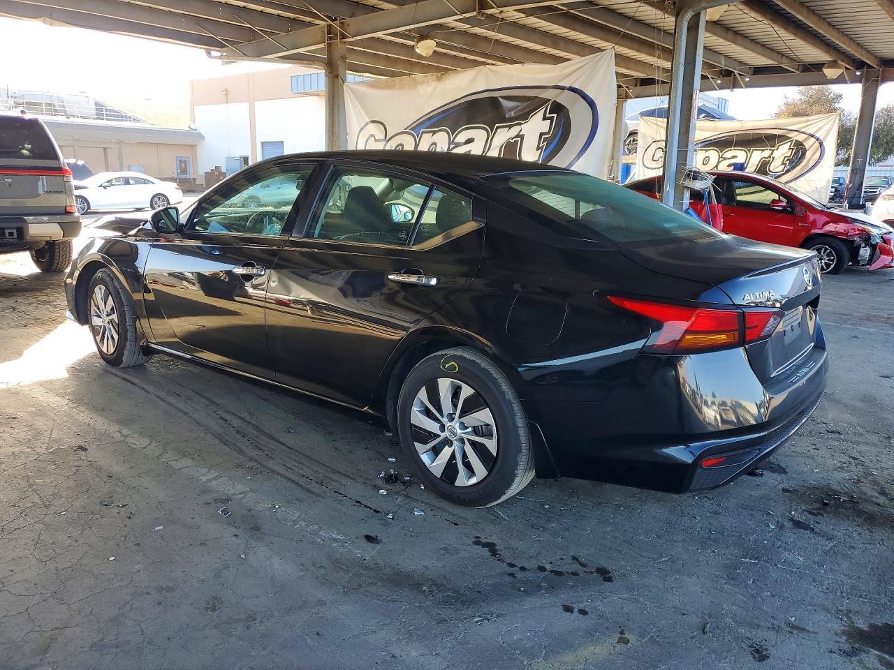 2021 Nissan Altima S - Image 2
