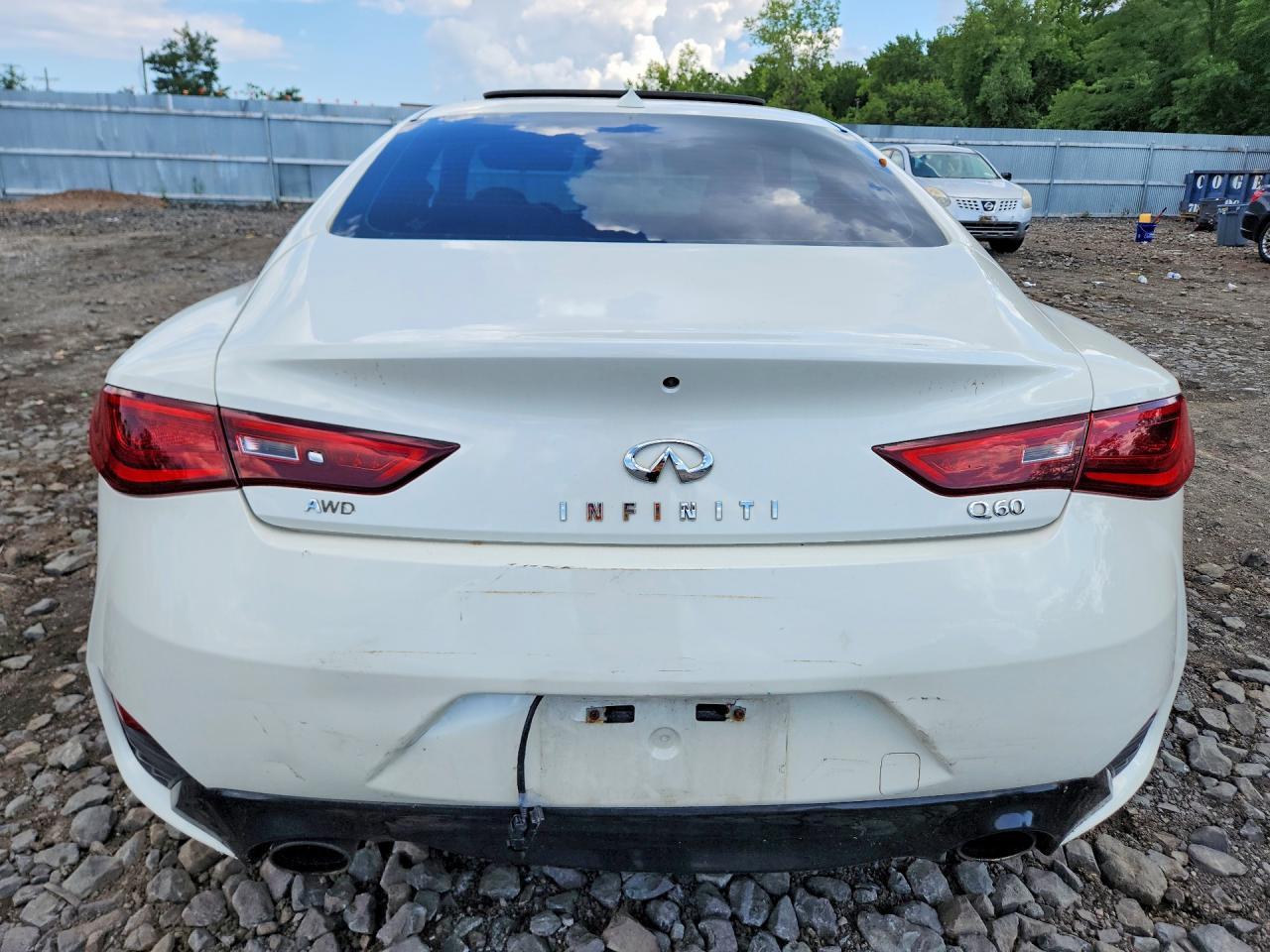 2017 Infiniti Q60 3.0T Premium - Фото 6