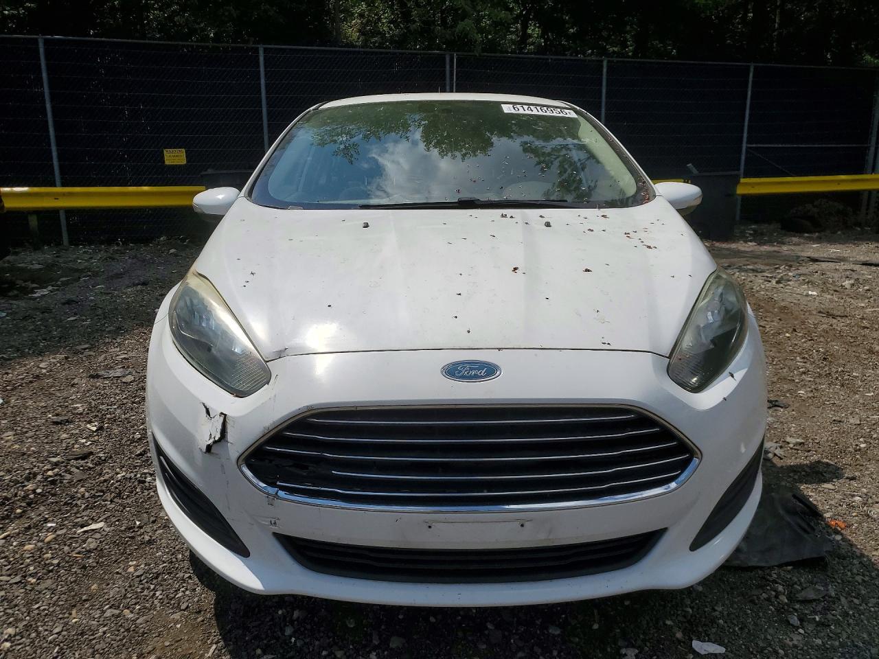 2014 Ford Fiesta Se - Фото 5