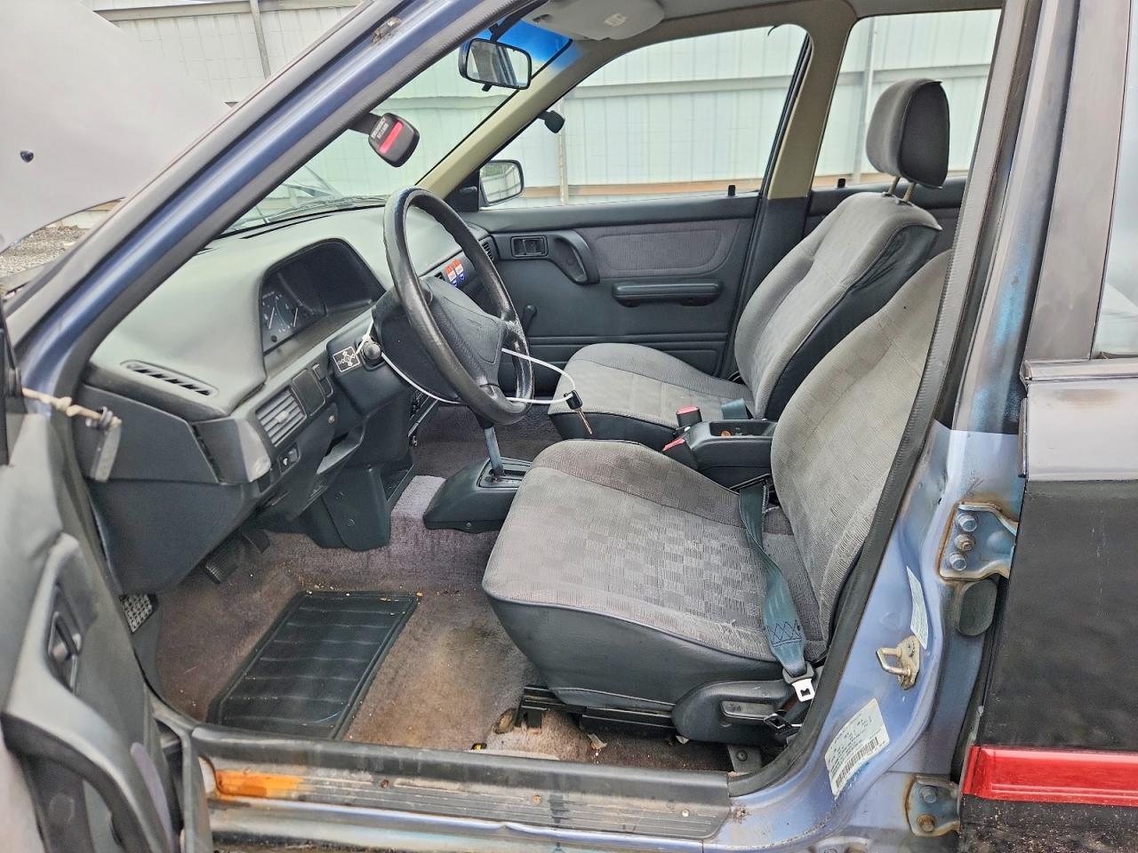 1990 Mazda Protege Se - Image 7