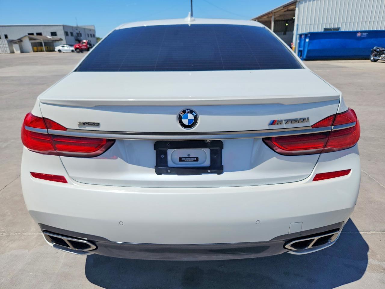 2019 BMW M760 Xi - Фото 6